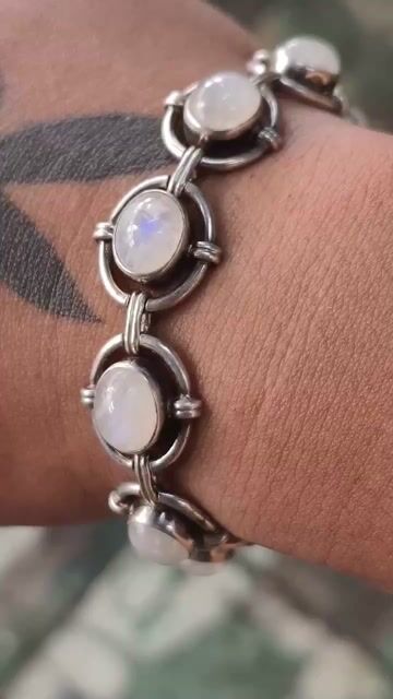 Lắc tay Bạc 925 Moonstone Ấn Độ 20.5cm lắc đeo độc. Mua bán Phụ kiện thời trang khác tại Quận 10 Tp Hồ Chí Minh được đăng bởi lê mạnh tuân hình 1