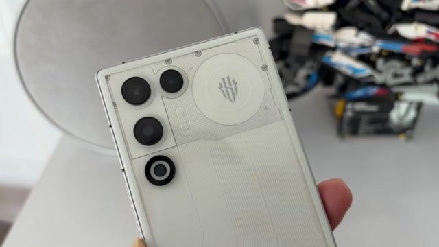 Nubia Redmagic 11 Air 256GB Trắng. Mua bán Điện thoại tại Quận Ninh Kiều Cần Thơ được đăng bởi Lê Khang hình 1