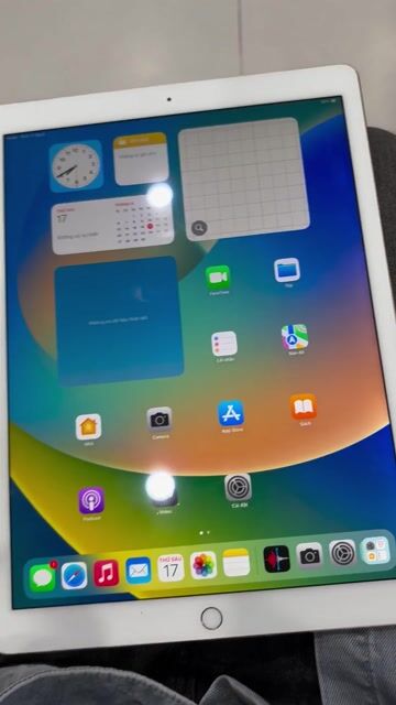 Apple iPad Pro 12.9 32GB Wifi Full chức năng. Mua bán Máy tính bảng tại Quận Hai Bà Trưng Hà Nội được đăng bởi Dũng hình 1