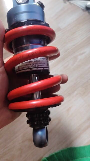 Phuộc xe máy ESPADA Ex 135/Ex 150 Đỏ. Mua bán Phụ tùng xe tại Huyện Mang Thít Vĩnh Long được đăng bởi Nguyên Minh hình 1