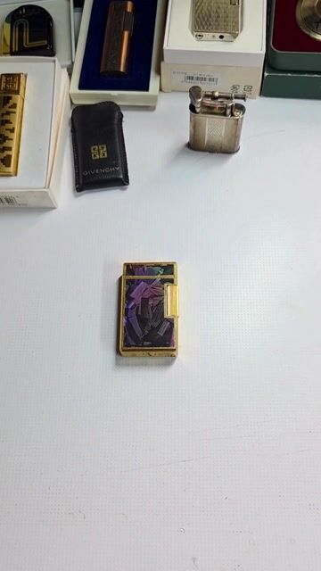 Bật lửa Win 3000 Đồng Vàng. Mua bán Đồ sưu tầm, đồ cổ tại Thành phố Nam Định Nam Định được đăng bởi Thanh Dzuy hình 1