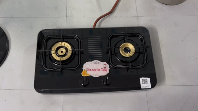 Bếp ga đôi Electrolux ETG7267GKR. Mua bán Bếp, lò, đồ điện nhà bếp tại Huyện Bình Chánh Tp Hồ Chí Minh được đăng bởi Điện Máy Cát Tường hình 1