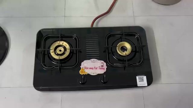 Bếp ga đôi Electrolux ETG7267GKR. Mua bán Bếp, lò, đồ điện nhà bếp tại Huyện Bình Chánh Tp Hồ Chí Minh được đăng bởi Điện Máy Cát Tường hình 1