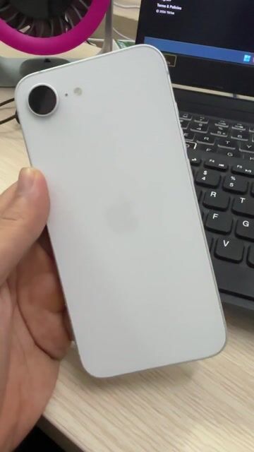Apple iPhone 16e 128GB Trắng. Mua bán Điện thoại tại Quận 8 Tp Hồ Chí Minh được đăng bởi ti ti hình 1