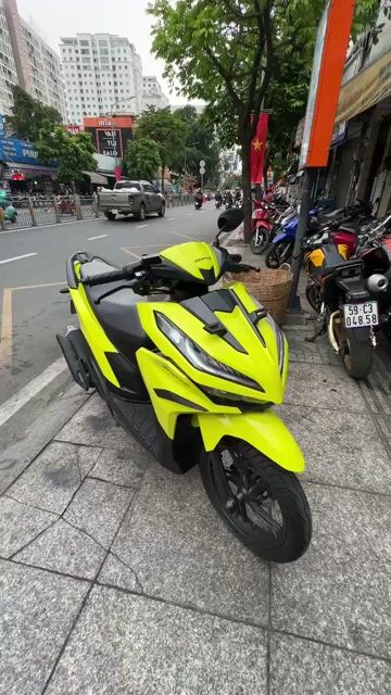Honda Vario 125 2024 Vàng Đã sử dụng. Mua bán Xe máy tại Quận Tân Phú Tp Hồ Chí Minh được đăng bởi Tuanduy hình 1