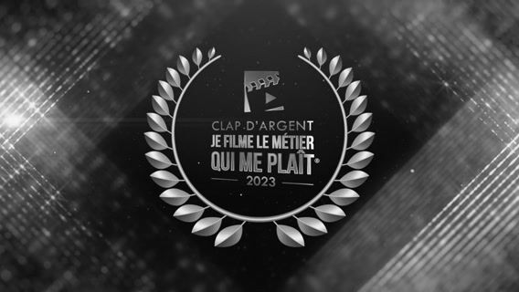 Une vieille auto réclame des soins !