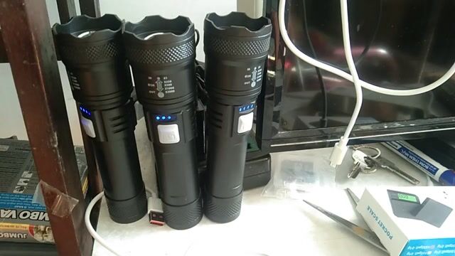 Đèn pin sạc lại zoom nhiều chế độ. Mua bán Đèn tại Quận Tân Phú Tp Hồ Chí Minh được đăng bởi Dương Minh Long hình 1