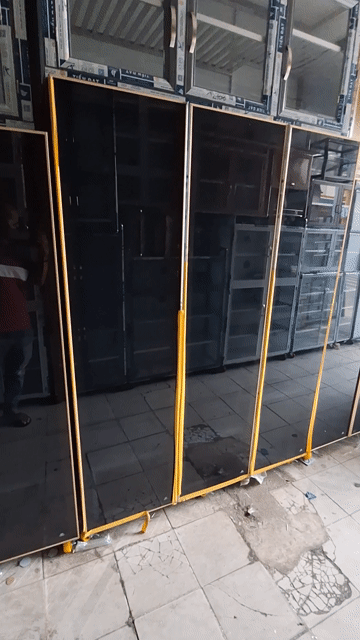 Tủ quần áo nhôm kính 1.85m. Mua bán Tủ, kệ gia đình tại Quận Bình Thạnh Tp Hồ Chí Minh được đăng bởi  quang vinh hình 1