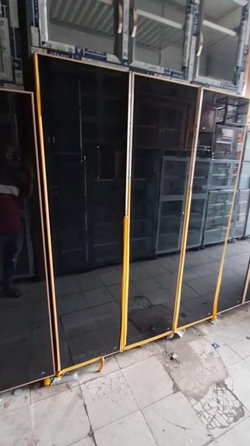 Tủ quần áo nhôm kính 1.85m. Mua bán Tủ, kệ gia đình tại Quận Bình Thạnh Tp Hồ Chí Minh được đăng bởi  quang vinh hình 1