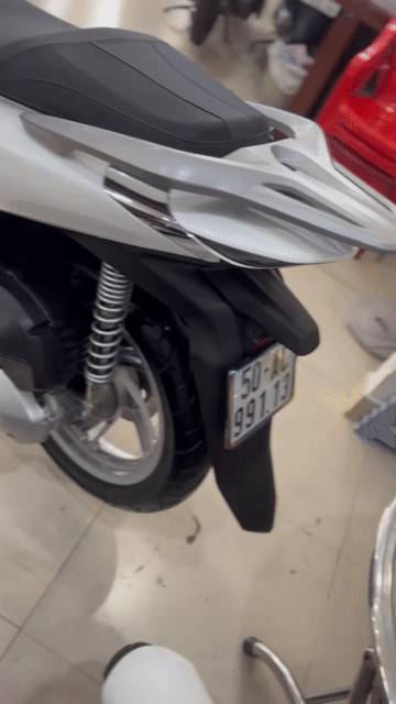 SH125/2025/Odd 3000KM.BSTP.Chích chủ.Trắng Sport. Mua bán Xe máy tại Quận 6 Tp Hồ Chí Minh được đăng bởi Cửa Hàng Xe Máy Hoà Bùi hình 1