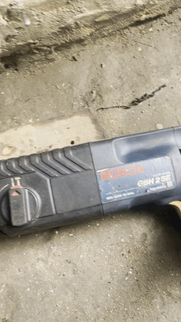 Máy khoan Bosch GBH 2 SE Đức. Mua bán Đồ chuyên dụng, Giống nuôi trồng tại Quận Cái Răng Cần Thơ được đăng bởi lộc chơi máy bãi hình 1