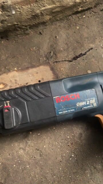 Máy khoan Bosch GBH 2 SE Đức. Mua bán Đồ chuyên dụng, Giống nuôi trồng tại Quận Cái Răng Cần Thơ được đăng bởi lộc chơi máy bãi hình 1
