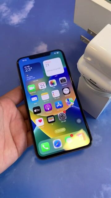 iPhone XS Max 512G Bao Zin Bao Xài Pin Zin Còn 92%. Mua bán Điện thoại tại Quận 3 Tp Hồ Chí Minh được đăng bởi Hủ Tiền May Mắn hình 1