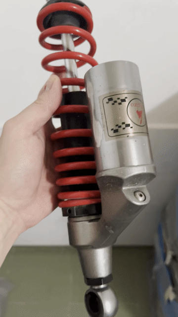 Phuộc xe máy Vario Đỏ, Bạc. Mua bán Phụ tùng xe tại Quận Hải Châu Đà Nẵng được đăng bởi El Sharaawy hình 1