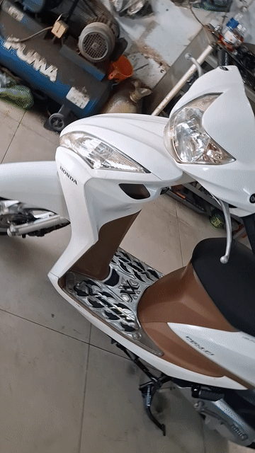 Honda Vision Trắng. Mua bán Xe máy tại Thành phố Thủ Đức Tp Hồ Chí Minh được đăng bởi trần sang hình 1