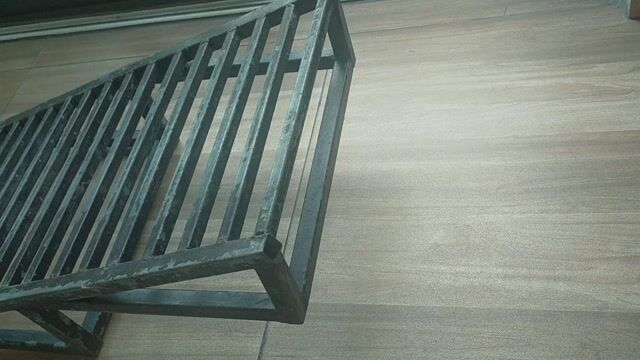 Cầu dắt xe máy vào nhà. Mua bán Phụ tùng xe tại Quận Long Biên Hà Nội được đăng bởi Đại Võ hình 1