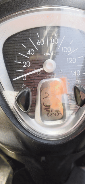Yamaha Latte Xám. Mua bán Xe máy tại Quận 4 Tp Hồ Chí Minh được đăng bởi Ngọc nhiều hình 1