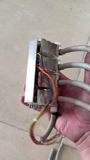 Thanh lý van chia hơi 12v. Mua bán Đồ chuyên dụng, Giống nuôi trồng tại Huyện Châu Thành Long An được đăng bởi Nguyễn Tài Nhân hình 1