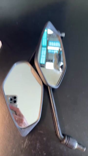 Gương chiếu hậu Yamaha Đen MT15. Mua bán Phụ tùng xe tại Quận Bắc Từ Liêm Hà Nội được đăng bởi Vũ Hiếu hình 1