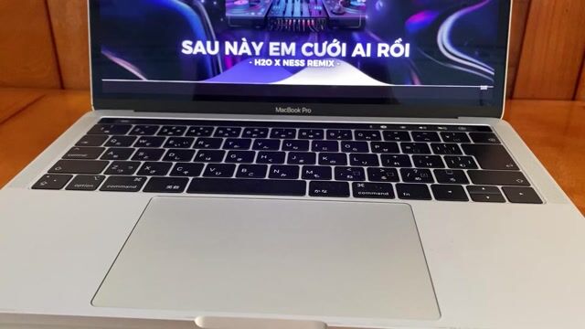 Macbook Pro 2018 i7 2.70ghz 16GB/256G pin 80l. Mua bán Laptop tại Quận Bình Thạnh Tp Hồ Chí Minh được đăng bởi NGUYEN THI NGOC BINH  hình 1