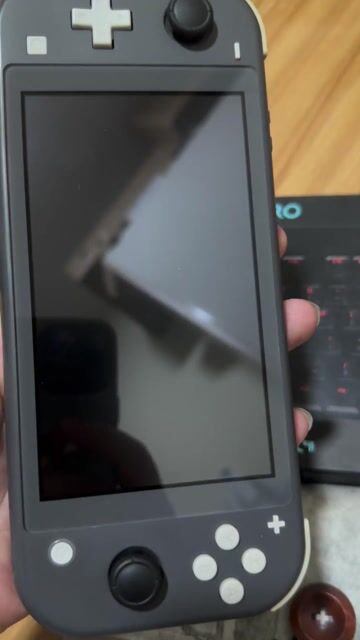 Nintendo Switch Lite Xám và cặp joy neon. Mua bán Thiết bị chơi game tại Thành phố Thủ Đức Tp Hồ Chí Minh được đăng bởi Tuấn Đàm hình 1