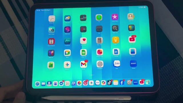 Máy tính bảng Apple iPad Hồng. Mua bán Máy tính bảng tại Quận Tân Phú Tp Hồ Chí Minh được đăng bởi kirito  hình 1