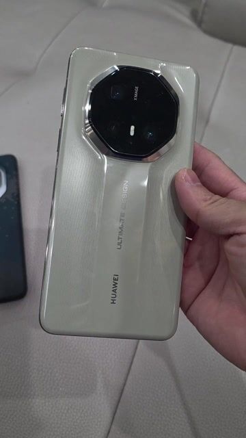 Huawei Mate 70 Pro Plus (lưng RS) 16GB 512GB Trắng. Mua bán Điện thoại tại Quận Ba Đình Hà Nội được đăng bởi Góc đồ cũ tìm chủ mới hình 1
