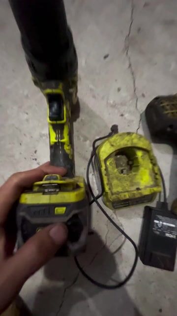 Máy khoan RYOBI 18V Vàng. Mua bán Đồ chuyên dụng, Giống nuôi trồng tại Thành phố Mỹ Tho Tiền Giang được đăng bởi Ty cano jetski hình 1