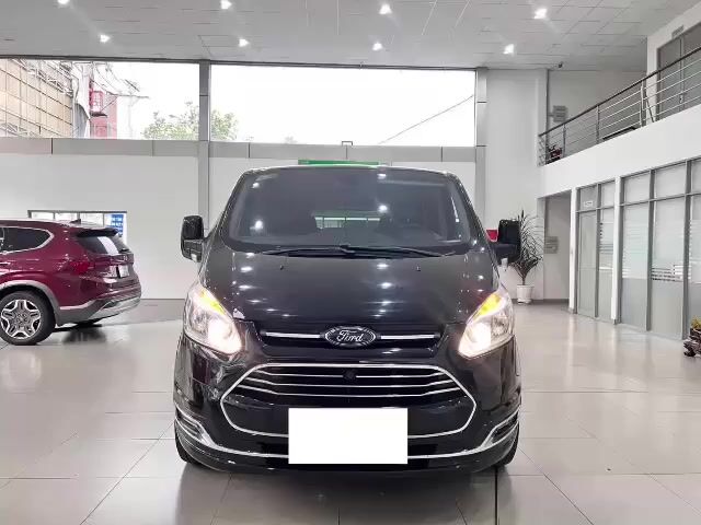 Ford Tourneo Titanium 2021 + gói độ VIP Limousine.. Mua bán Ô tô tại Thành phố Thủ Đức Tp Hồ Chí Minh được đăng bởi Đức Xe Chất 9X hình 1