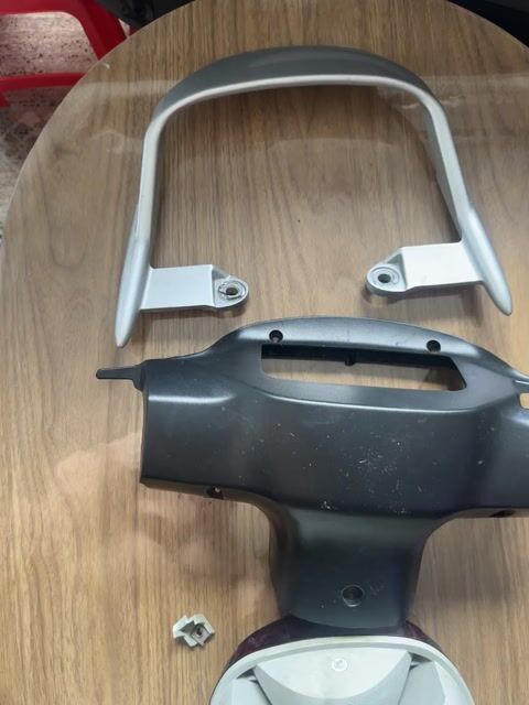 Phụ tùng xe máy Xipo Đen, Bạc. Mua bán Phụ tùng xe tại Quận 7 Tp Hồ Chí Minh được đăng bởi Lê doãn tuấn khải hình 1