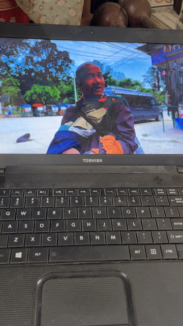 laptop toshiba đang sử dụng. Mua bán Laptop tại Quận Hoàng Mai Hà Nội được đăng bởi hồng hình 1