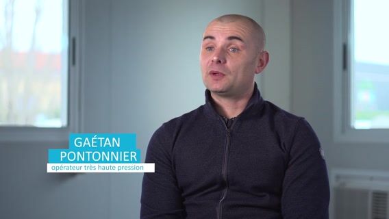 Sous très haute pression