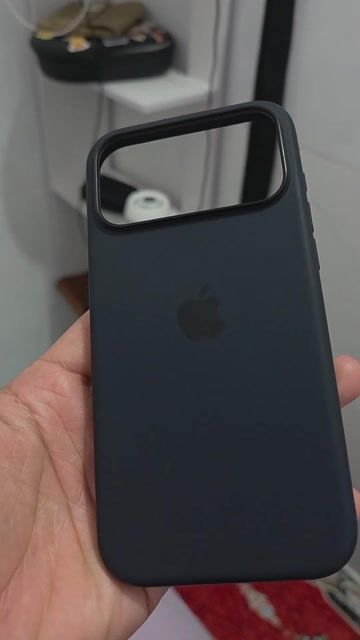 Ốp lưng Apple iPhone 17 Pro Max Đen. Mua bán Phụ kiện (Màn hình, Chuột...) tại Huyện Dầu Tiếng Bình Dương được đăng bởi phan phan 03 hình 1