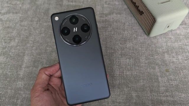 OPPO FIND X8 PRO 256GB Đen Kèm Sạc Zin VOOC 80W. Mua bán Điện thoại tại Quận 3 Tp Hồ Chí Minh được đăng bởi Minh Phạm  hình 1