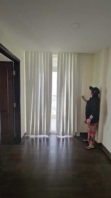 Ghế bàn ăn  Mới và rèm sáo. Mua bán Bàn ghế tại Quận 7 Tp Hồ Chí Minh được đăng bởi vohuong vietrealty hình 1