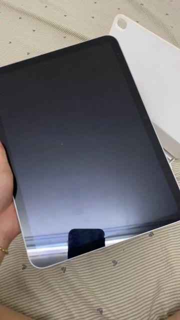 Apple iPad Gen 11 126GB Bạc. Mua bán Máy tính bảng tại Quận 10 Tp Hồ Chí Minh được đăng bởi NGỌC QUỲNH LÊ hình 1