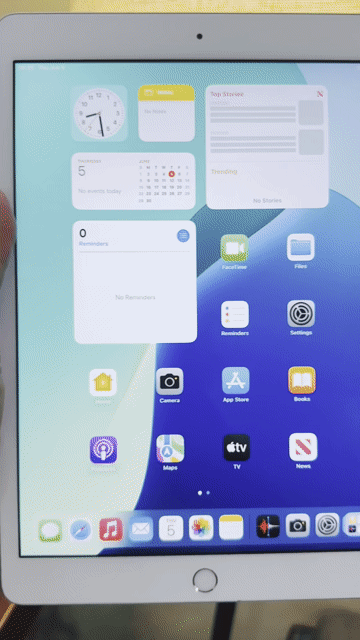 Apple iPad Gen 5 32GB Bạc WiFi + 4G. Mua bán Máy tính bảng tại Quận Bình Tân Tp Hồ Chí Minh được đăng bởi GIA NGUYỄN STORE hình 1