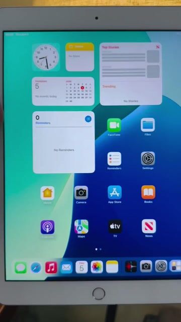 Apple iPad Gen 5 32GB Bạc WiFi + 4G. Mua bán Máy tính bảng tại Quận Bình Tân Tp Hồ Chí Minh được đăng bởi GIA NGUYỄN STORE hình 1
