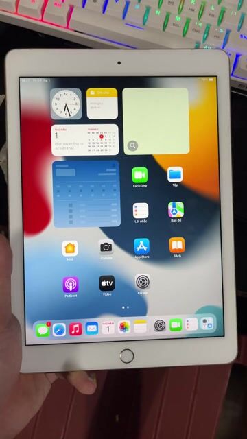 Apple iPad Air 2 32GB Vàng gold. Mua bán Máy tính bảng tại Quận Hai Bà Trưng Hà Nội được đăng bởi Gia Đồng hình 1