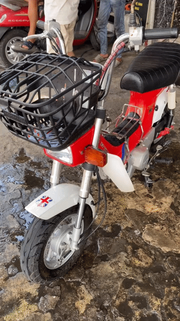 Honda Chaly 50cc 2020 Đỏ trắng 3000km. Mua bán Xe máy tại Quận Tân Phú Tp Hồ Chí Minh được đăng bởi Lê Văn Thắng hình 1