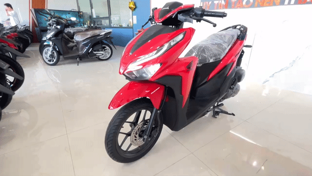 Honda Vario 125 2018 Đỏ 6000 km. Mua bán Xe máy tại Quận Ô Môn Cần Thơ được đăng bởi XE MÁY QUANG TRẦN chuyen bán xe trúng thưởng  hình 1