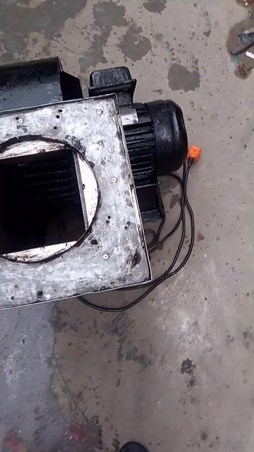 Quạt hút công nghiệp Kim loại Đen 1hp. Mua bán Quạt tại Quận 6 Tp Hồ Chí Minh được đăng bởi Ngọc Lực hình 1