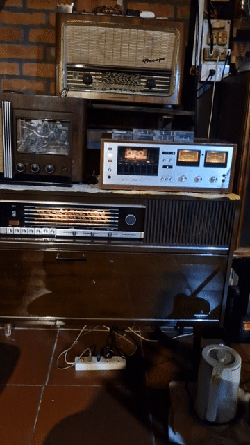 Đài radio Grundig Đức. Mua bán Đồ sưu tầm, đồ cổ tại Huyện Trảng Bom Đồng Nai được đăng bởi Trần Văn Minh hình 1