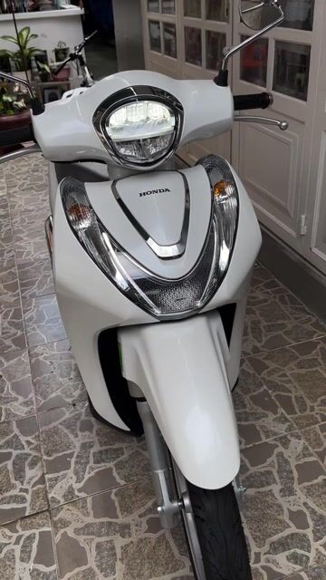 Xe lướt 08-24. Mua bán Xe máy tại Quận 7 Tp Hồ Chí Minh được đăng bởi Nguyễn Thanh Đông hình 1