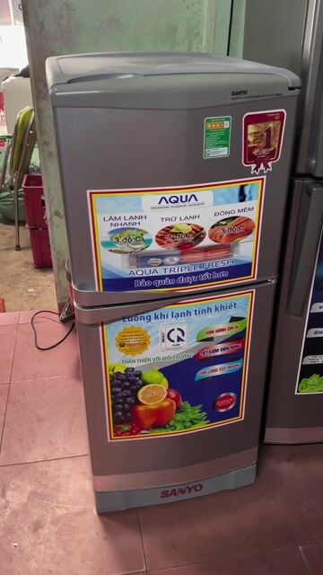 Tủ lạnh Aqua Sanyo đang dùng tốt. Mua bán Tủ lạnh tại Thành phố Huế Thừa Thiên Huế được đăng bởi Tiến hình 1