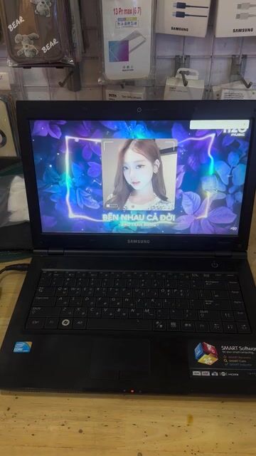 Samsung Laptop 6GB/128GB Đen. Mua bán Laptop tại Thành phố Dĩ An Bình Dương được đăng bởi junstar store hình 1