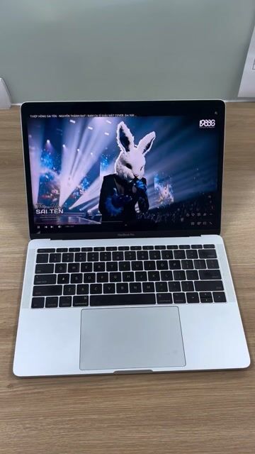 Apple Macbook Pro 2017 i5 8GB/256GB Bạc. Mua bán Laptop tại Huyện Tam Dương Vĩnh Phúc được đăng bởi Toàn Anh hình 1