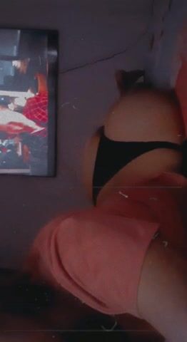 Model - LolaZans latina