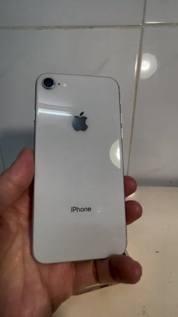 iPhone 8 64GB Bạc q tế zin ken. Mua bán Điện thoại tại Quận Bình Tân Tp Hồ Chí Minh được đăng bởi Tantaimobile hình 1