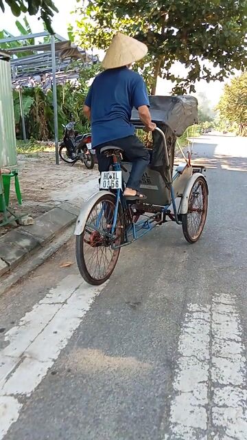 Xe Xích Lô Lớn nặng hơn 100 ký để lâu lắm rồi còn. Mua bán Phương tiện khác tại Quận Cẩm Lệ Đà Nẵng được đăng bởi Triều hình 1
